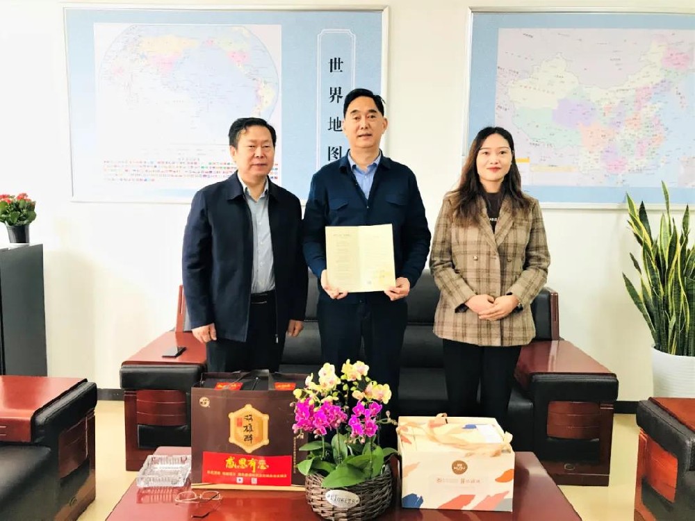秋日里的祝福，愛心蛋糕送到家，雙雄醉為許志軍，殷肇晴董事長慶祝生日