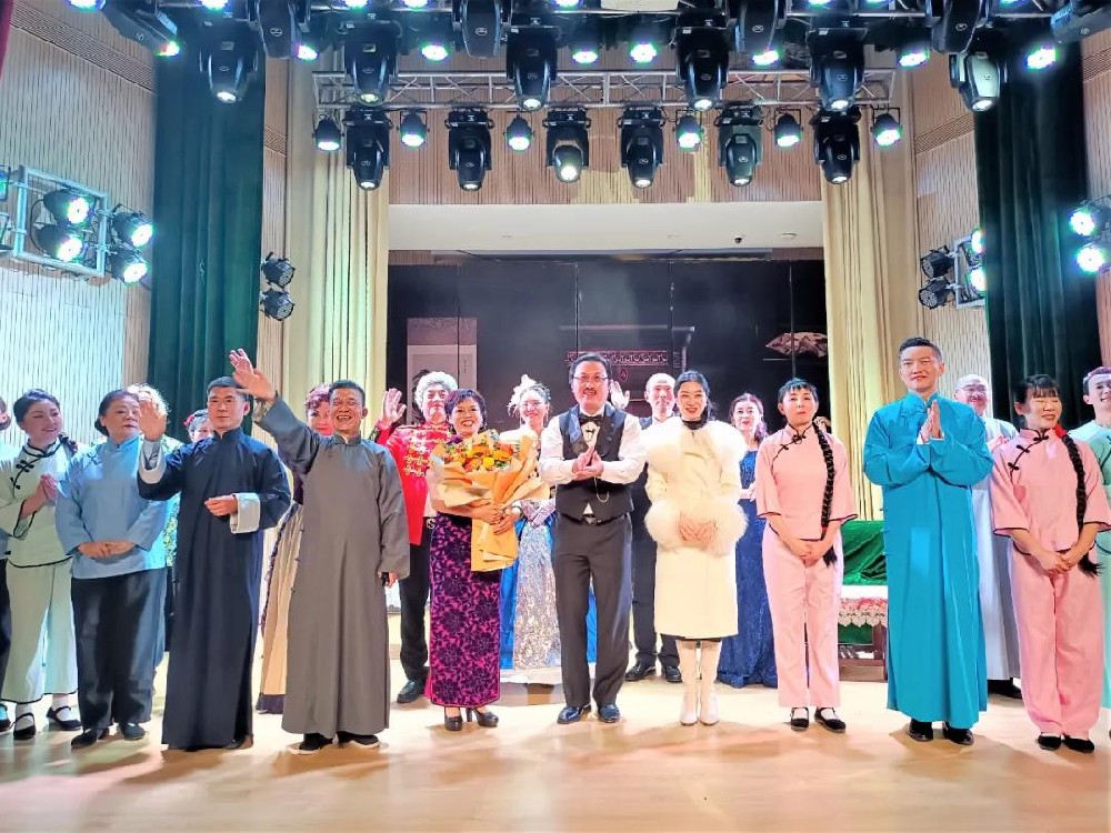 雙雄醉為文化襄陽(yáng)添彩，襄陽(yáng)武漢兩地戲劇聯(lián)袂、詩(shī)歌朗誦交流演出圓滿成功！