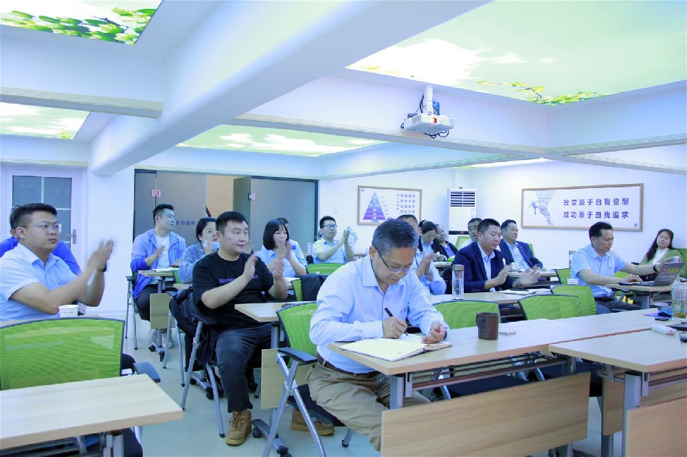 堅(jiān)定沖刺首季目標(biāo)，石花雙雄醉召開5月經(jīng)營(yíng)工作會(huì)議