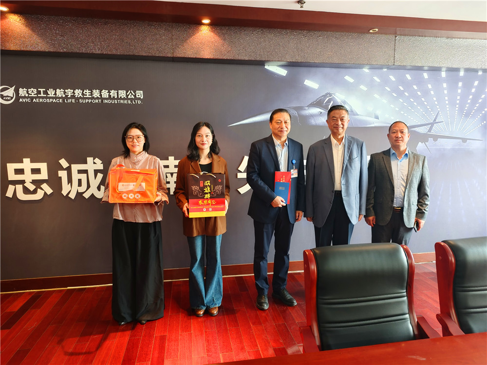 【雙雄醉贊助襄陽(yáng)企業(yè)家暖心工程系列報(bào)道】企業(yè)家王煒、陳徐平、蔣小燕等收到暖心生日祝福