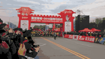 看!這就是襄馬！你好！雙雄醉跑團！